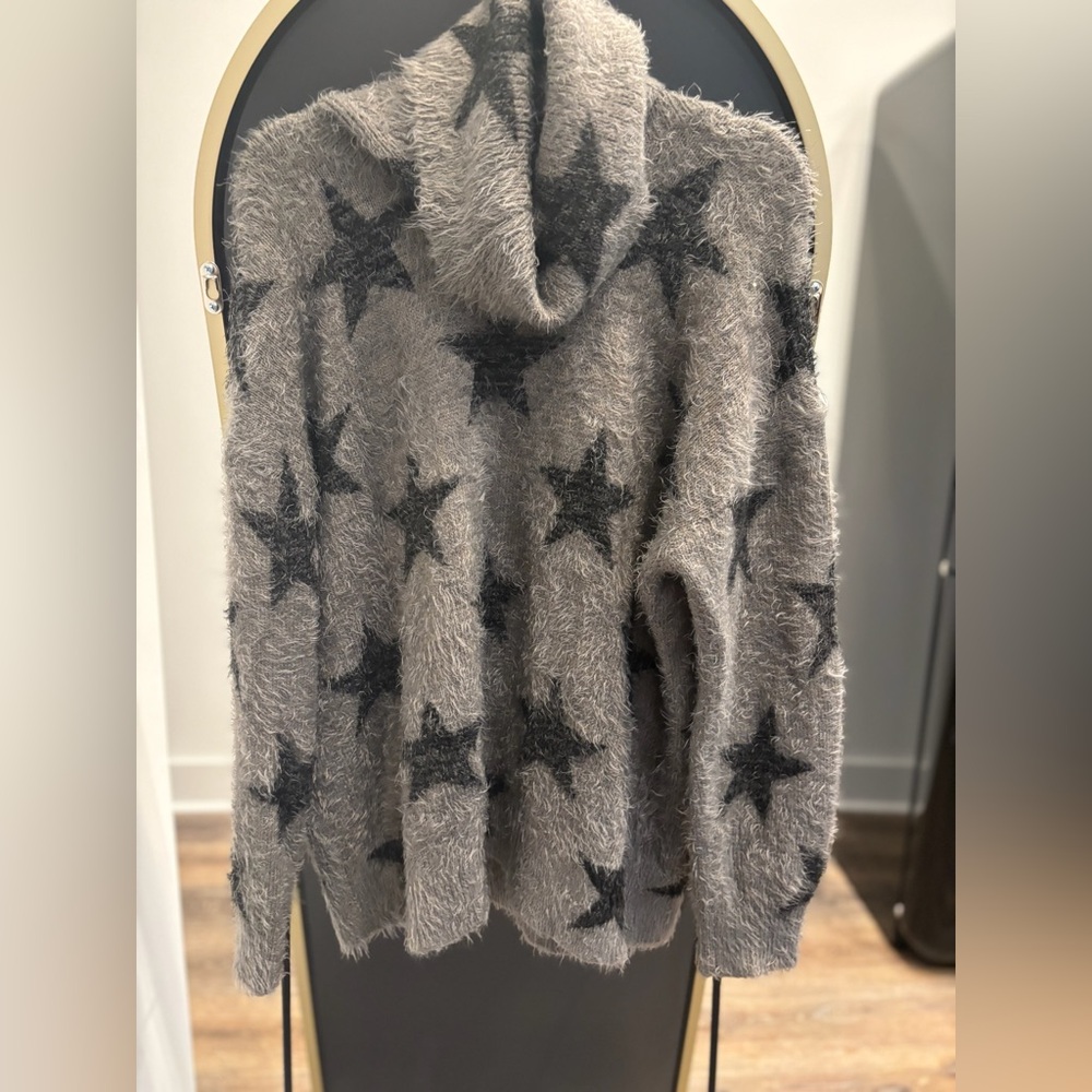Show Me Your Mumu Grey Star Fuzzy Sweater
